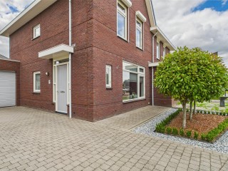  Alexander de Grotestraat 8 in Hulst