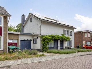 Prins Bernhardstraat  Prins Bernhardstraat 7 in Clinge