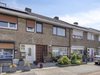  Bernhardstraat 8 in Terneuzen