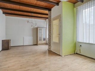 Achterstraat  Achterstraat 21 in Lamswaarde
